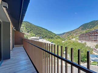Enjoy breathtaking mountain views from this stunning property.