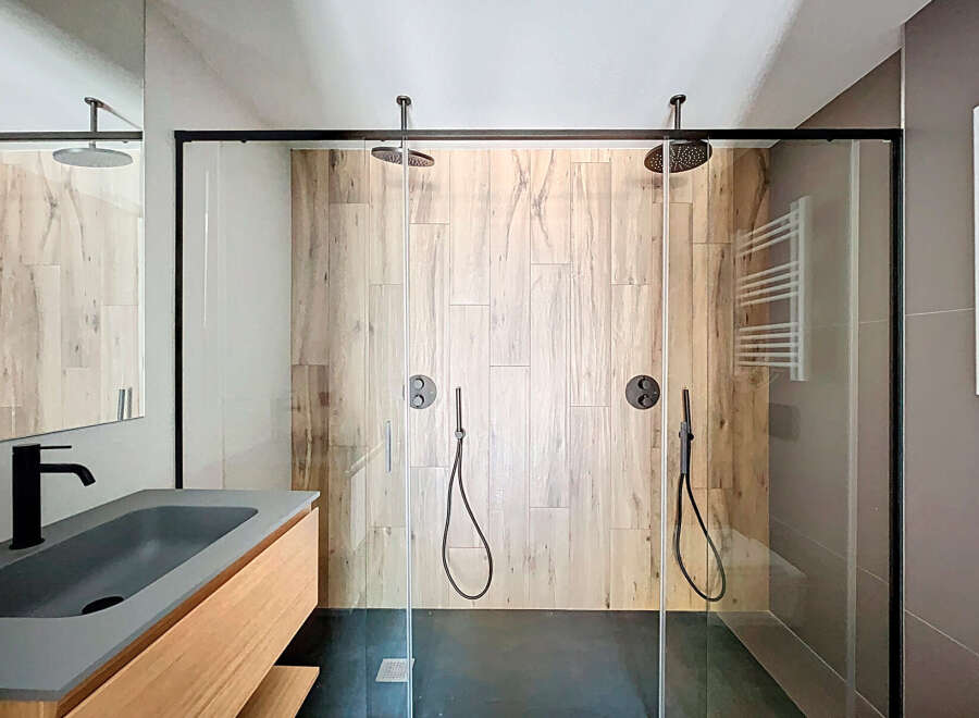 Step into luxury with this stunning bathroom design.