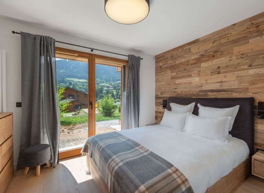 Experience the ultimate in luxury and comfort in this stunning bedroom.