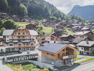 Discover the charm of Beau-Regard, a picturesque village nestled in the mountains.