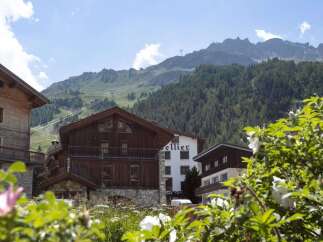 Discover the charm of this stunning property nestled in a picturesque mountain setting.