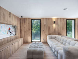 Experience modern luxury in this stunning living space, featuring a sleek design and high-end finishes.