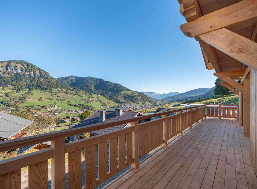 Enjoy breathtaking mountain views from this stunning property.