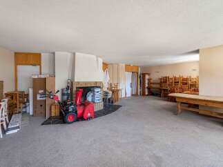 This spacious property offers a versatile layout, perfect for various needs.