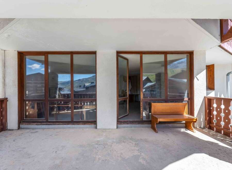Enjoy breathtaking mountain views from this stunning property.
