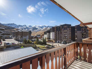 Enjoy breathtaking mountain views from this stunning property.