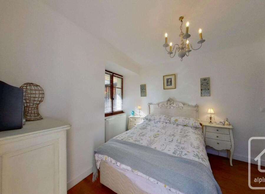 Discover the charm of this cozy bedroom, perfect for a peaceful retreat.