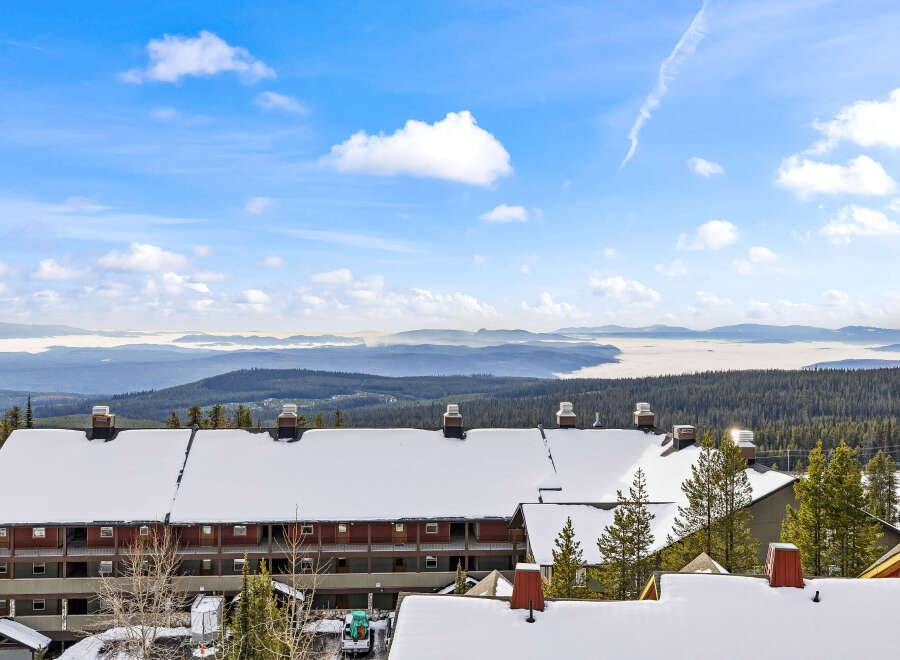 Experience the beauty of mountain living in this stunning property.