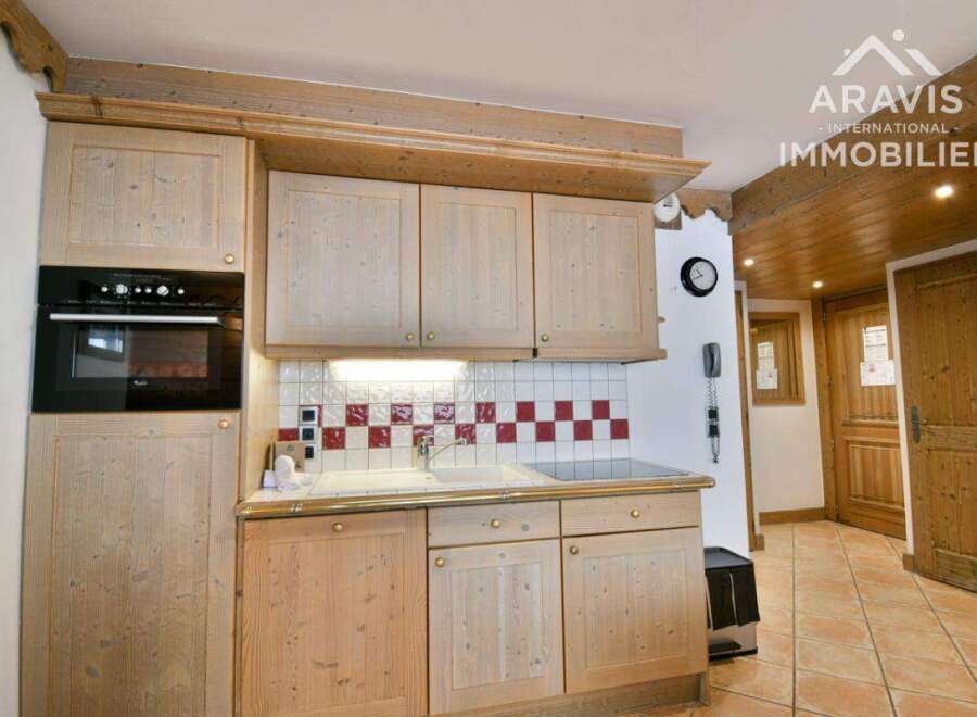 Discover the charm of this well-equipped kitchen, perfect for culinary enthusiasts.