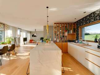 Experience modern luxury in this stunning open-concept home.
