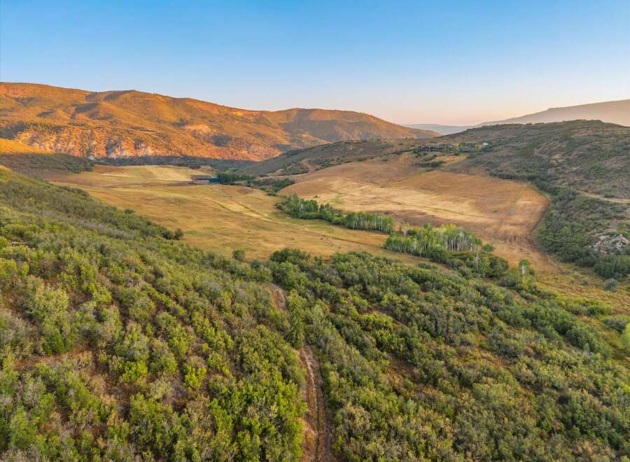 Discover the tranquility of this stunning property nestled in the heart of nature.