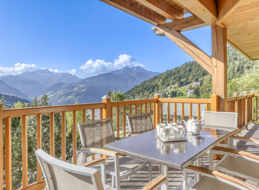 Enjoy breathtaking mountain views from this stunning property.