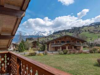 Escape to the mountains in this stunning chalet, offering breathtaking views of the snow-capped peaks.