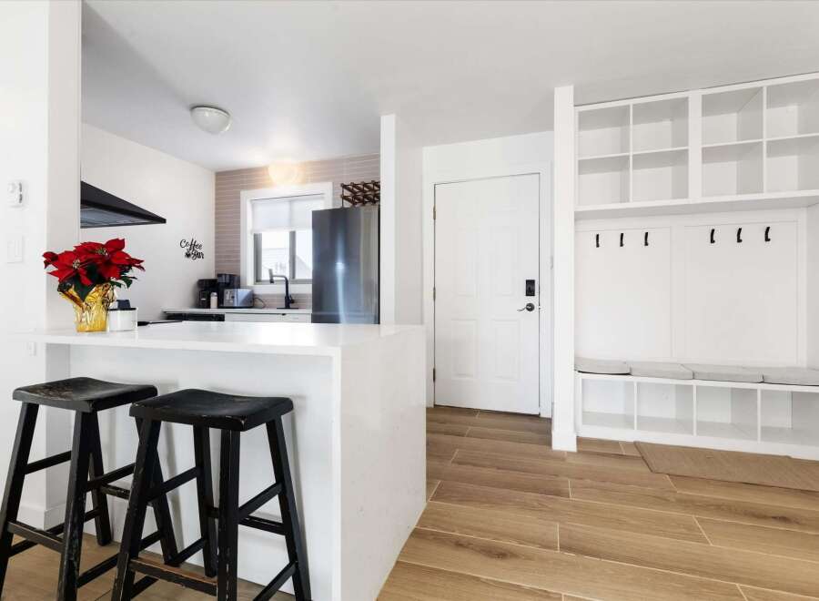 Step into this beautifully designed kitchen, perfect for both everyday living and entertaining.