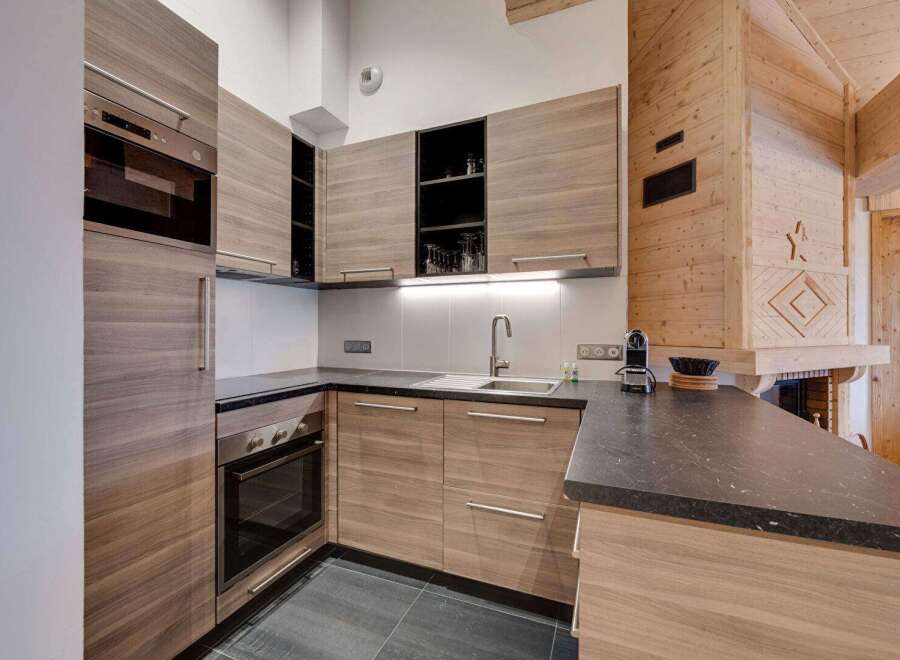 This stunning kitchen boasts modern design and functionality, perfect for culinary enthusiasts.