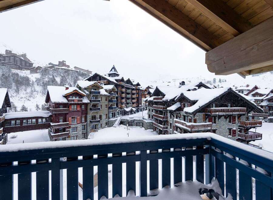 Experience the charm of mountain living in this stunning property, nestled amidst a picturesque winter wonderland.