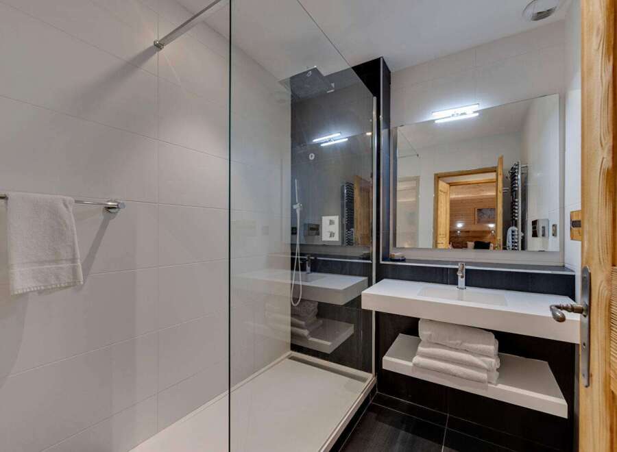 Step into luxury with this modern bathroom design.