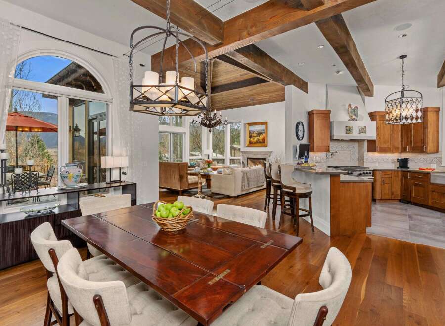 This stunning property boasts a spacious open-concept design, perfect for entertaining and everyday living.