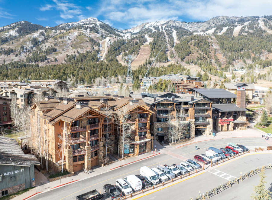 Discover the charm of this stunning property nestled in a picturesque mountain setting.