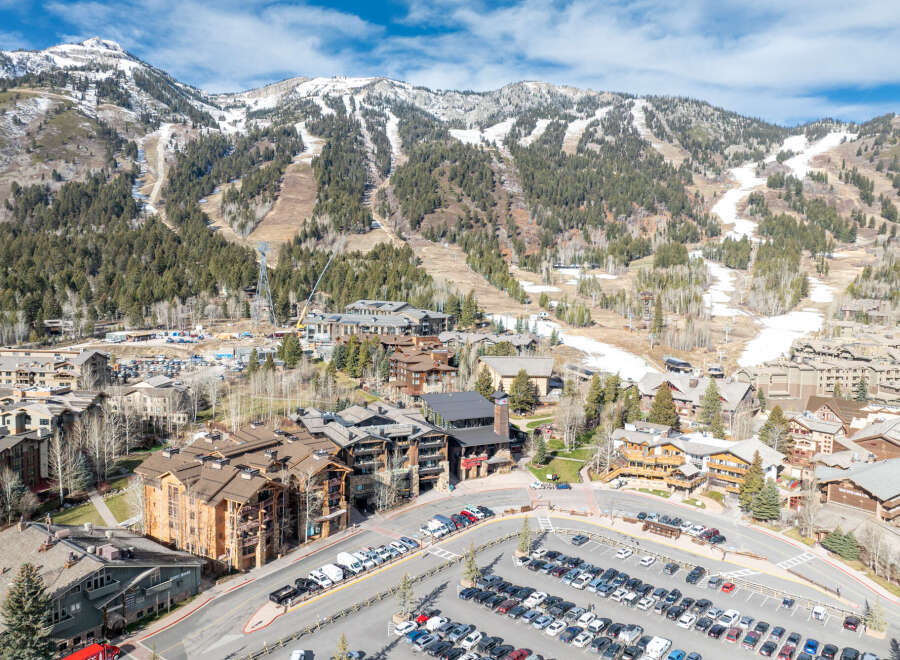 Experience luxury living in this stunning mountain property, offering breathtaking views and unparalleled access to world-class skiing.