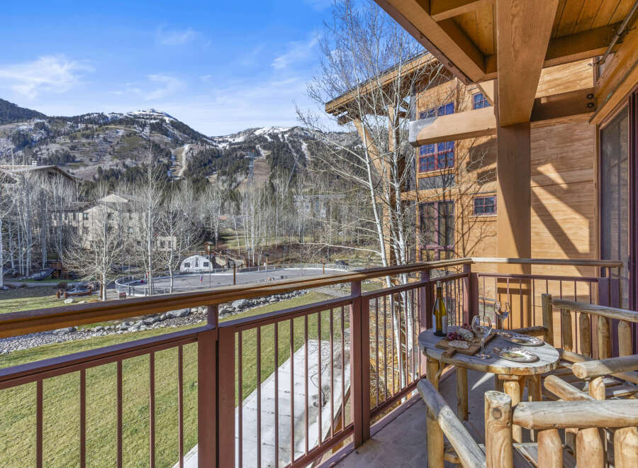 Enjoy breathtaking mountain views from this stunning property.