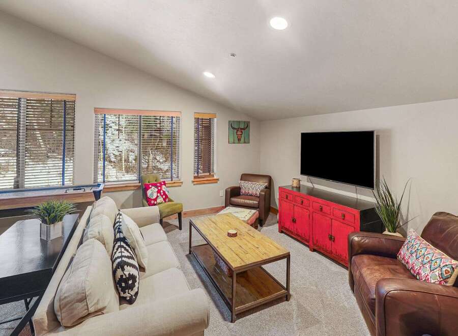 This cozy living room features a comfortable seating area, perfect for relaxing after a long day.