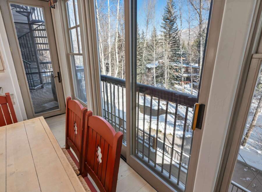 Enjoy stunning views from this beautiful property! This home features large windows that offer panoramic views of the surrounding natural beauty.