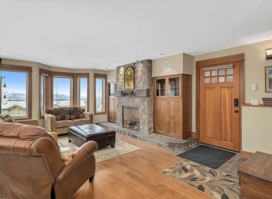 This stunning living room features a cozy fireplace, perfect for those chilly evenings.