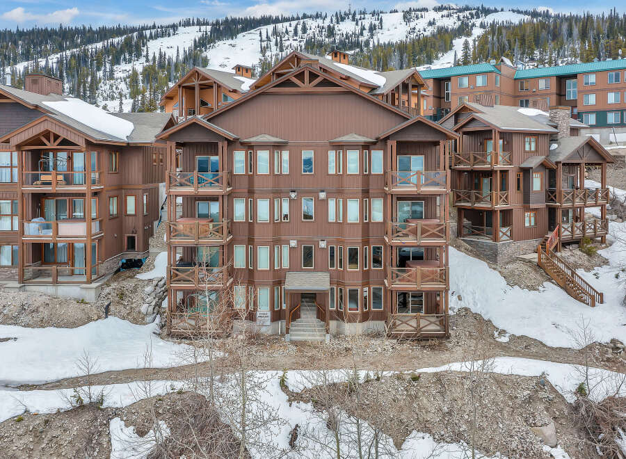 Discover the charm of this stunning mountain property, perfect for a luxurious getaway.