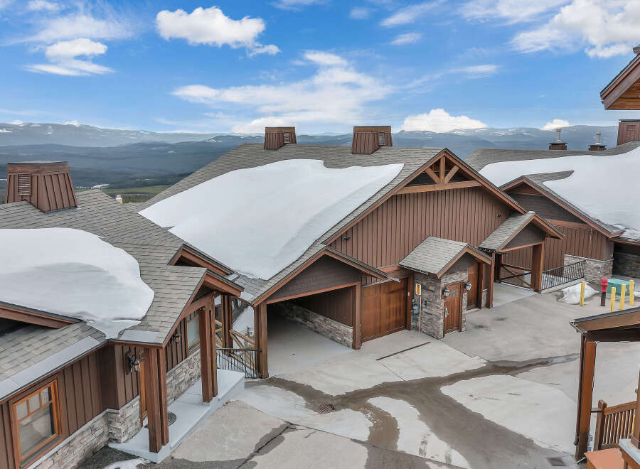 Discover luxury living in this stunning mountain property.