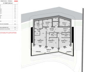 Discover this spacious 3-bedroom apartment on the first floor, offering a generous 128.