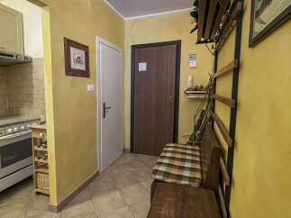 Step into this inviting entryway, perfect for welcoming guests.