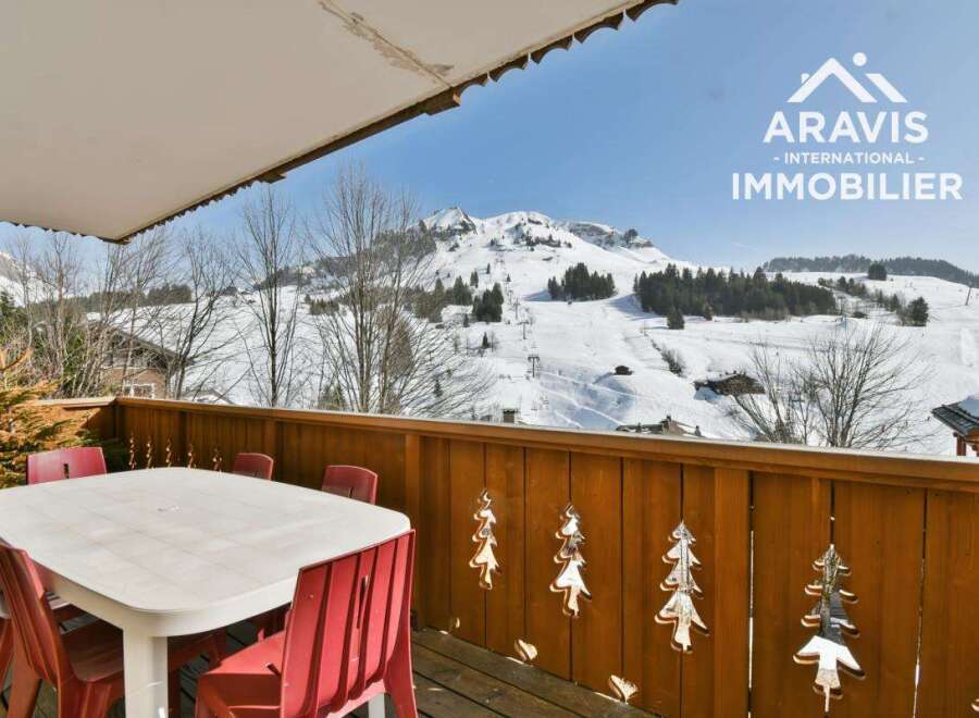 Enjoy breathtaking mountain views from this stunning property.