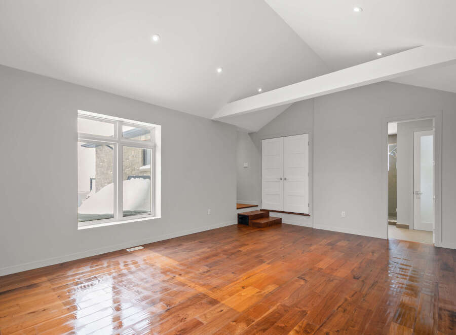 This stunning property boasts a spacious interior with a modern design and ample natural light.