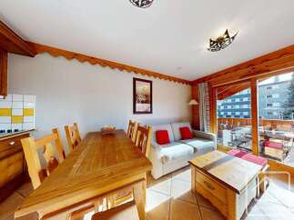 Discover the charm of this cozy living space, perfect for a relaxing getaway.