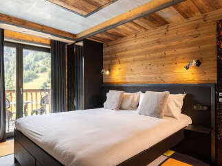 Chalet for sale in TIGNES with 4 Beds