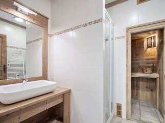 Discover the epitome of relaxation in this stunning bathroom.