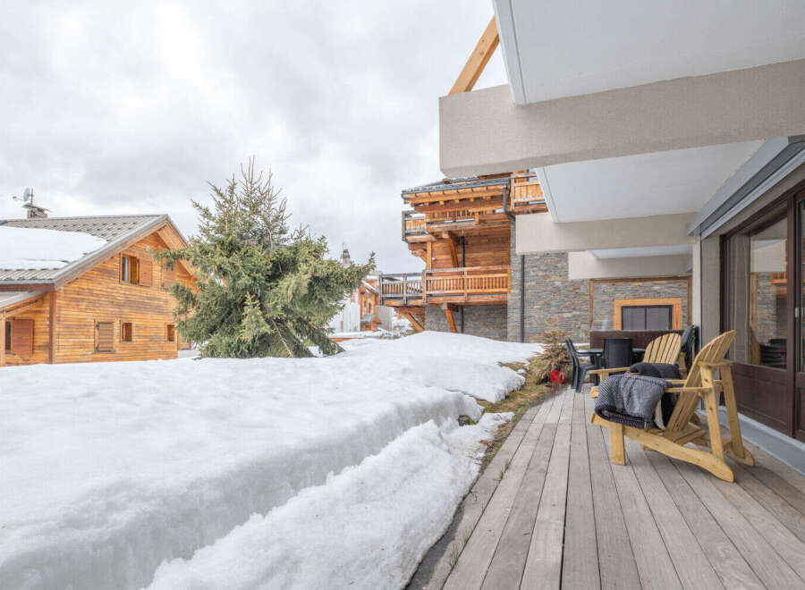 Experience the charm of mountain living in this stunning property.