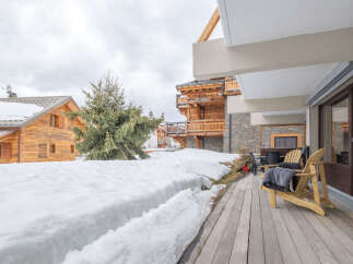 Experience the charm of mountain living in this stunning property.