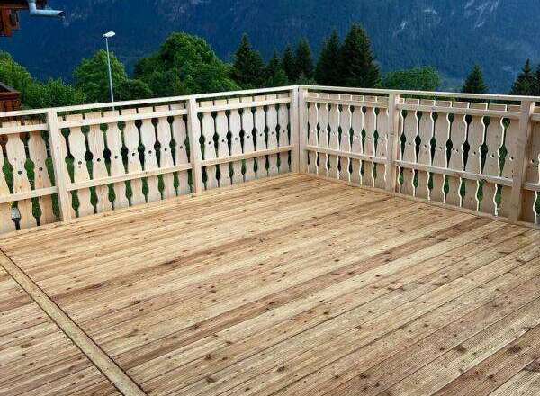 Enjoy breathtaking mountain views from this stunning property.