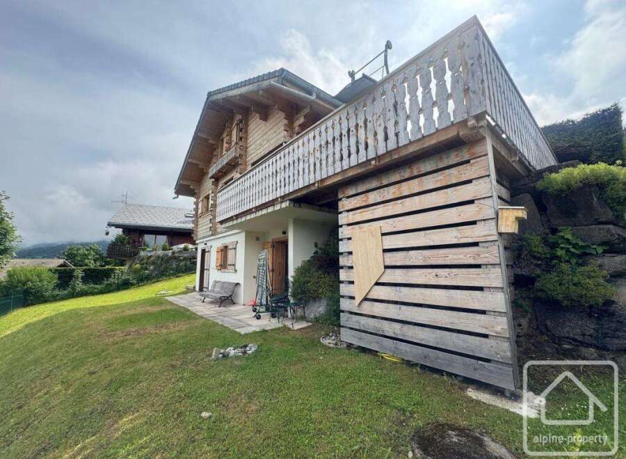 Discover this charming chalet nestled in a picturesque setting, perfect for a serene getaway.