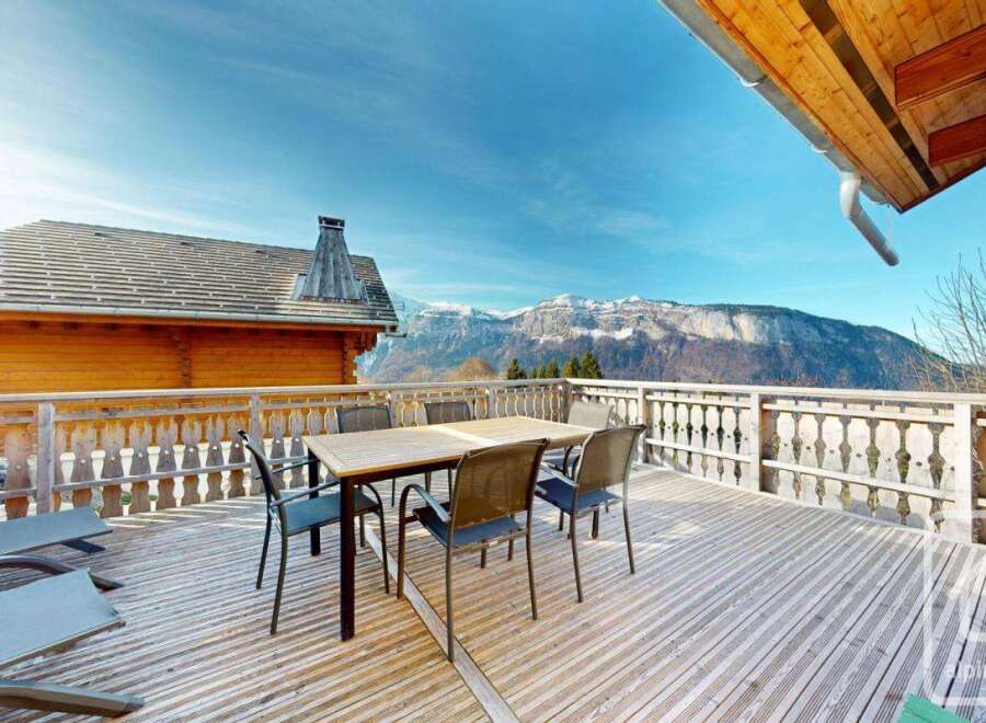 Enjoy breathtaking mountain views from this stunning property.