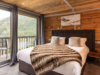 Experience the ultimate in luxury and comfort in this stunning bedroom.