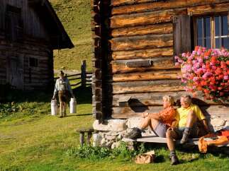 Escape to the tranquility of this charming mountain cabin, perfect for a peaceful retreat.