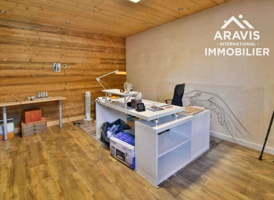 Discover this stylish office space, perfect for professionals seeking a productive environment.