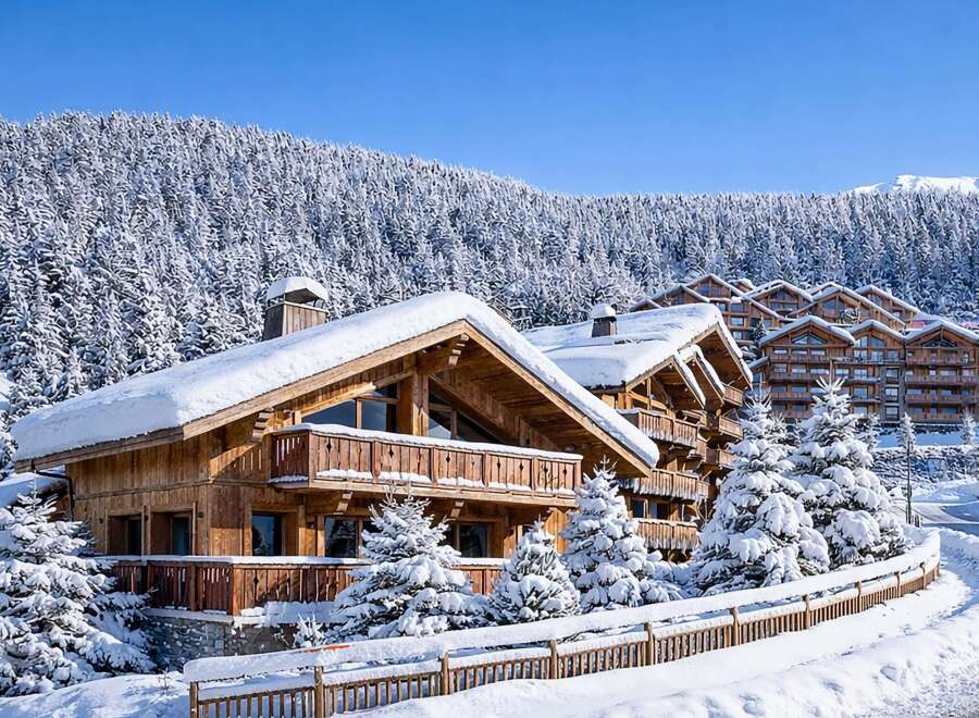 Experience the ultimate winter getaway in this stunning chalet nestled in a snowy mountain landscape.
