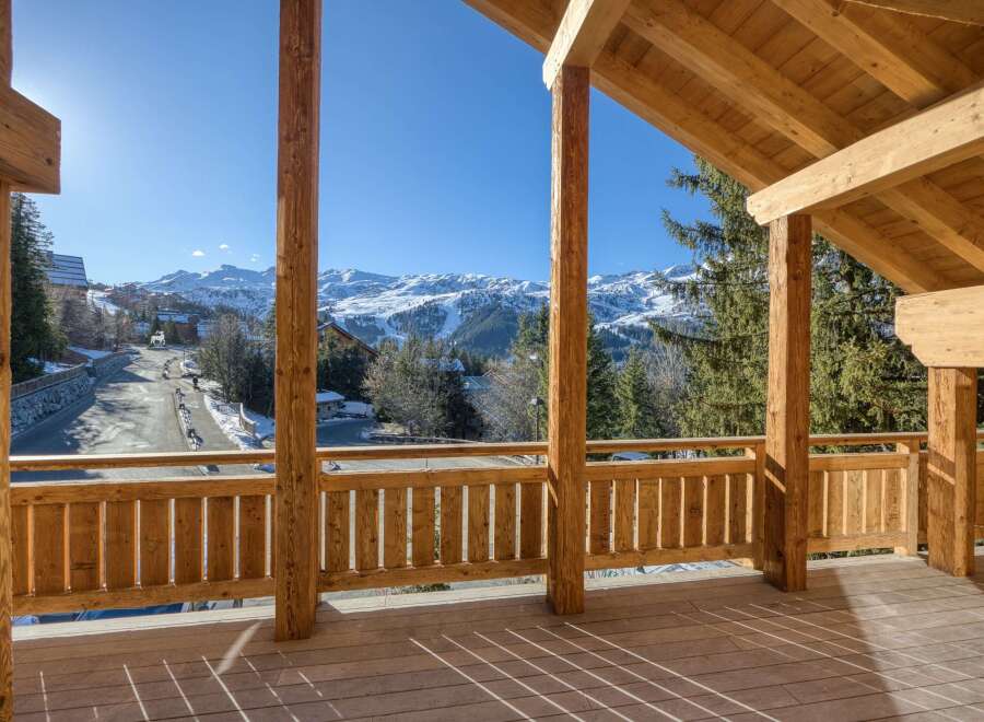 Enjoy breathtaking mountain views from this stunning property.