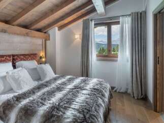 Experience the ultimate in luxury and comfort in this stunning bedroom.