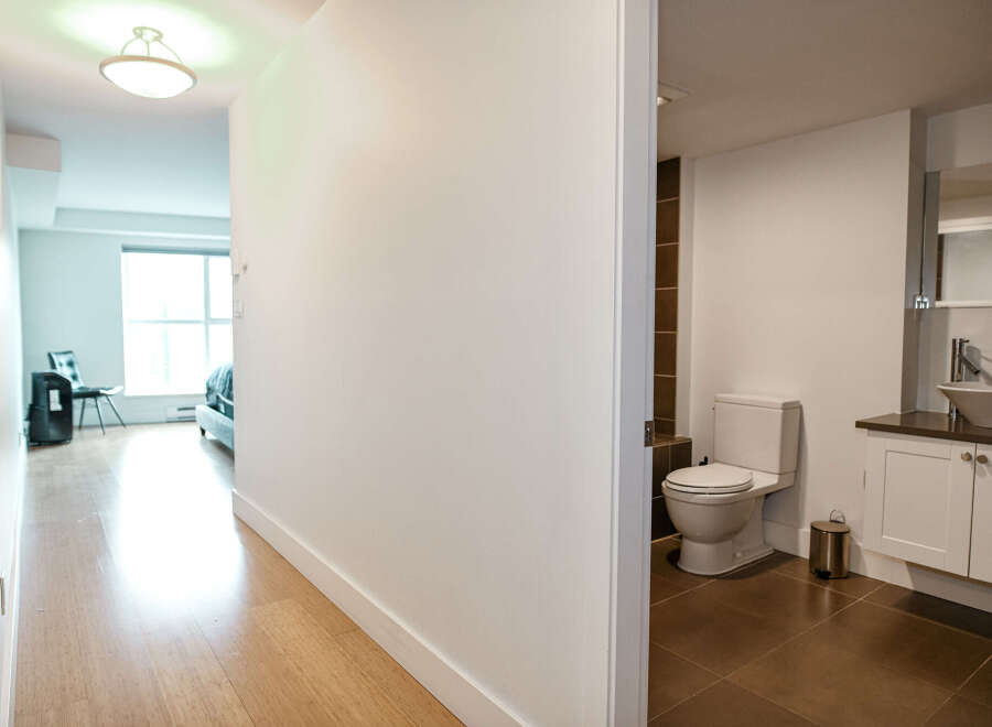 Step into modern elegance with this stunning property.