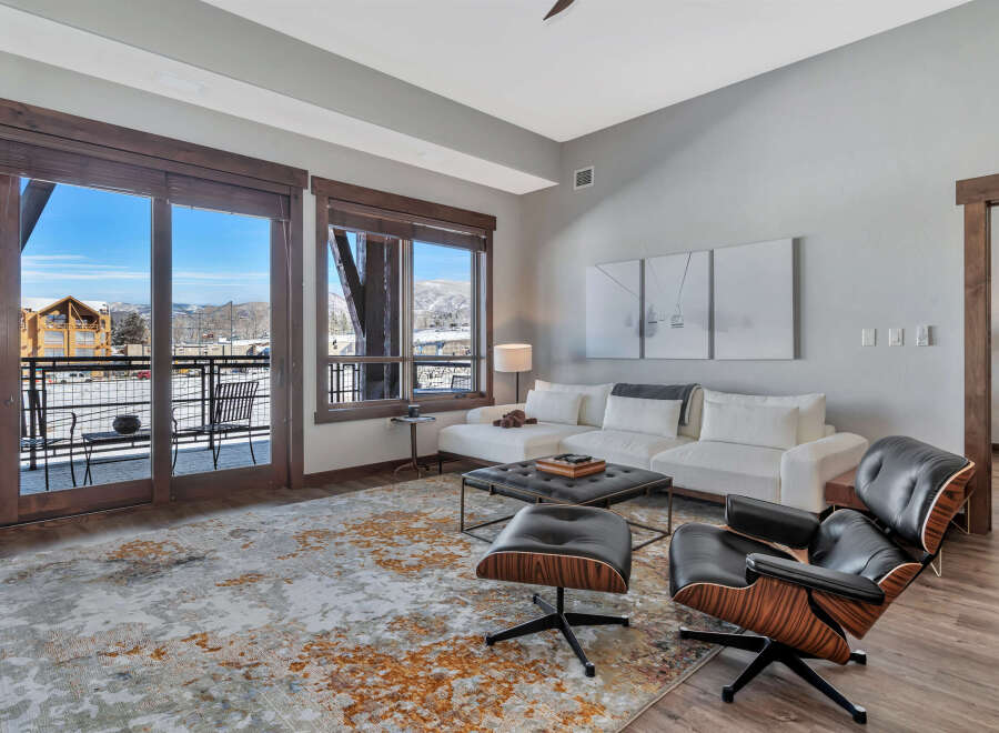 Experience luxury living in this stunning property, featuring a modern interior design and breathtaking views.